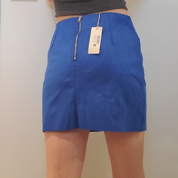 💫NWT By GLAMOROUS Womens High Rise Blue Suede Mini Skirt - Picture 9 of 11
